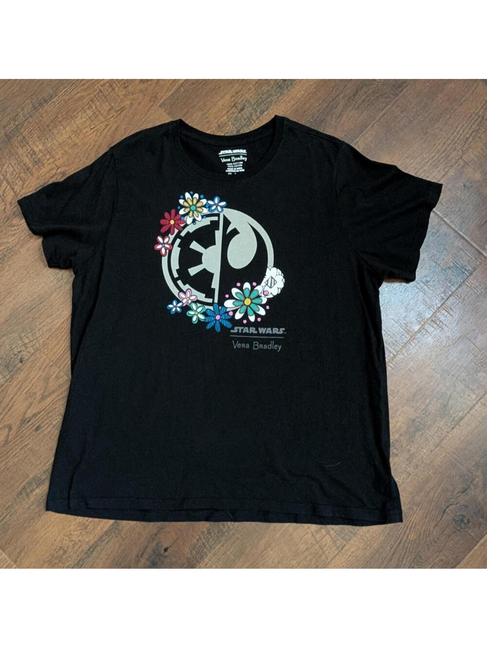 Vera Bradley Star Wars Collab Black Floral Graphic T-Shirt Women's XL
